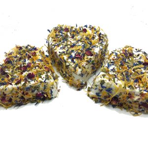 Artikel-Nr. 2941<br>COEUR DU BERRY MIT BLÜTEN, Weichkäse aus Frankreich, 170 g